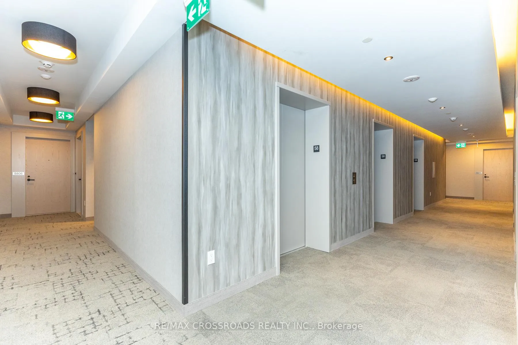 Photo 4 of Unit 5807, 8 Interchange Way, Vaughan, Vaughan Corporate Centre — HOMEH