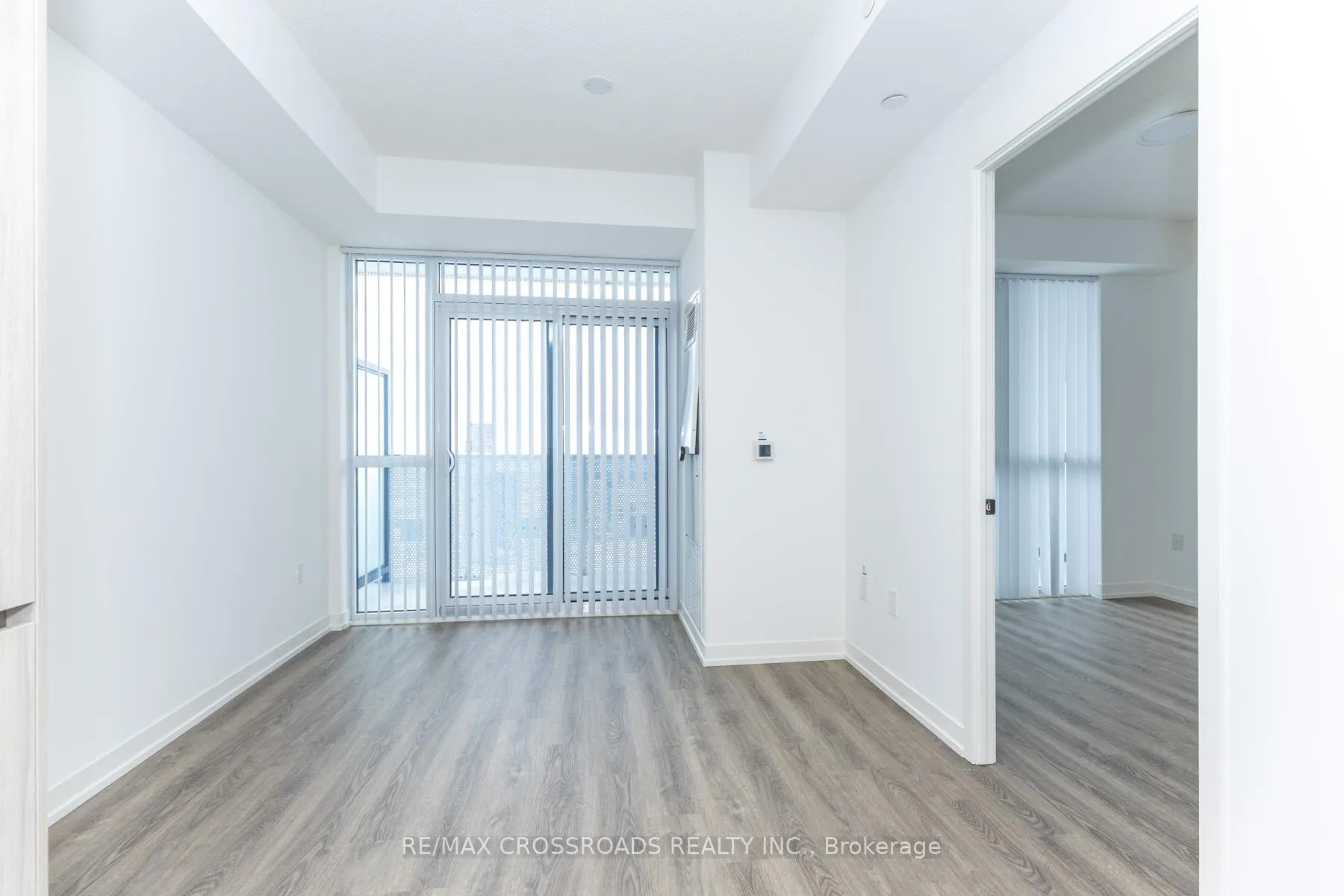Photo 15 of Unit 5807, 8 Interchange Way, Vaughan, Vaughan Corporate Centre — HOMEH