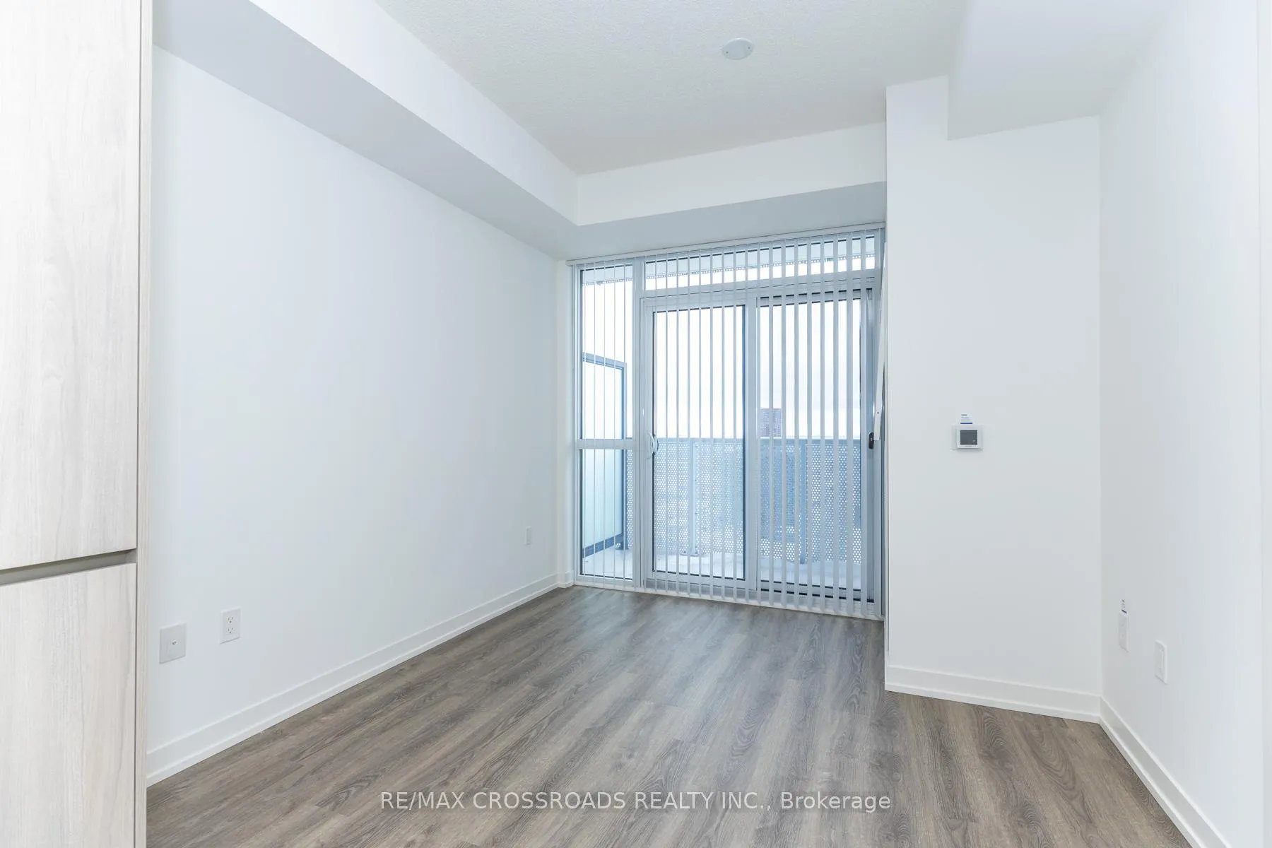 Photo 16 of Unit 5807, 8 Interchange Way, Vaughan, Vaughan Corporate Centre — HOMEH