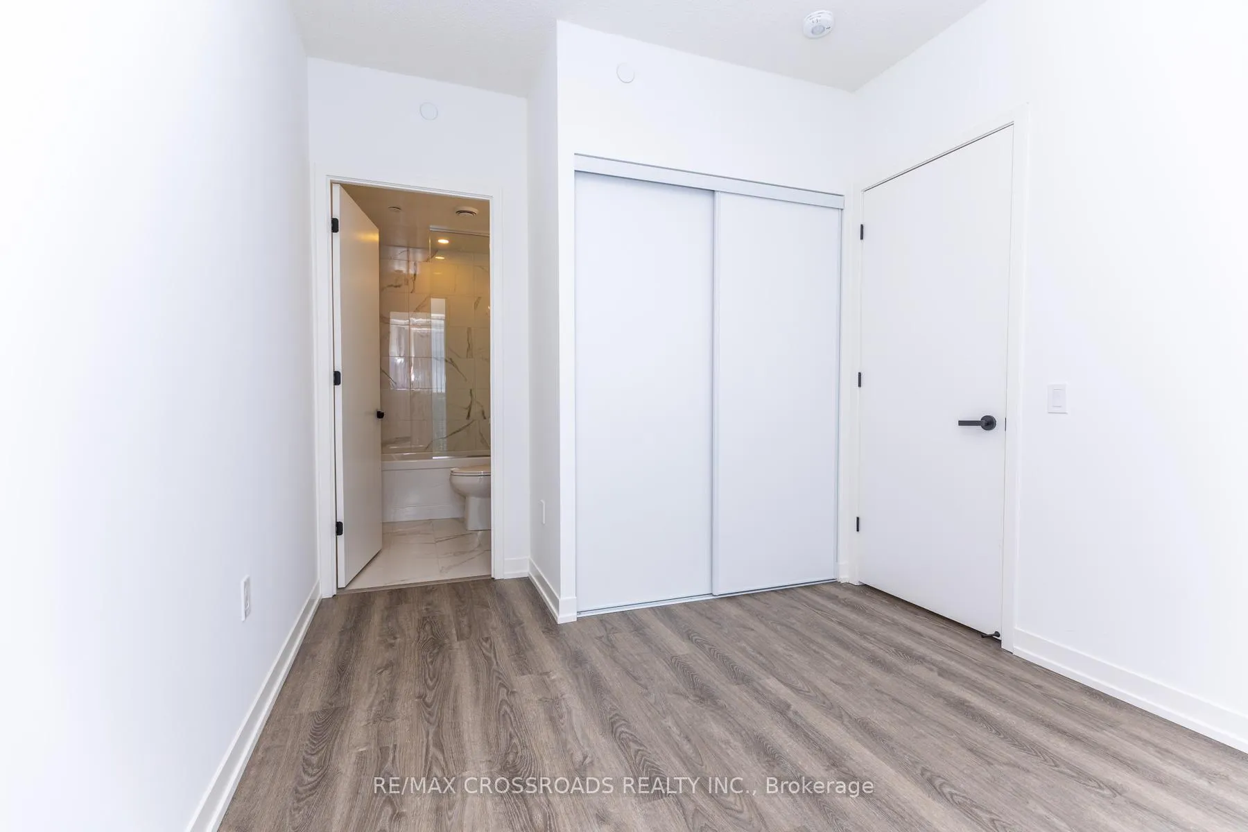 Photo 24 of Unit 5807, 8 Interchange Way, Vaughan, Vaughan Corporate Centre — HOMEH