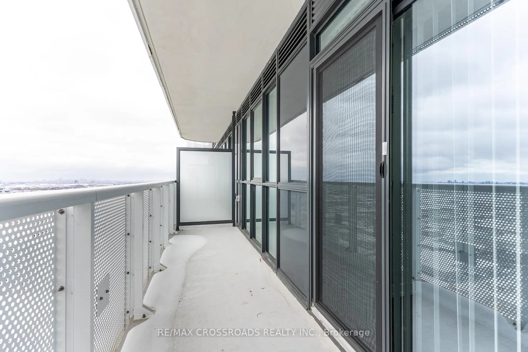 Photo 27 of Unit 5807, 8 Interchange Way, Vaughan, Vaughan Corporate Centre — HOMEH