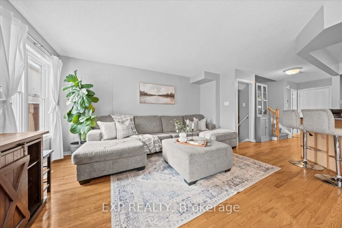 Photo 15 of 44 Coralbell Private, Ottawa, Hunt Club Park/Greenboro — HOMEH