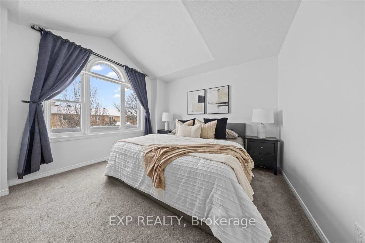 Photo 21 of 44 Coralbell Private, Ottawa, Hunt Club Park/Greenboro — HOMEH