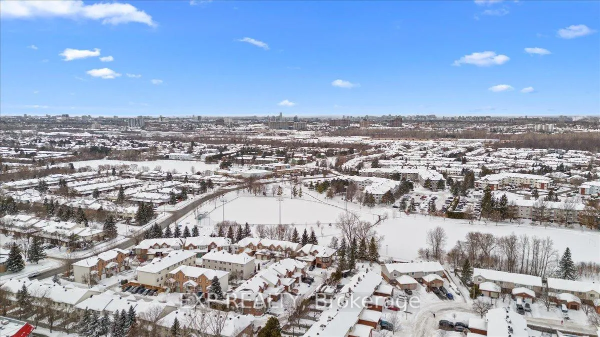 Photo 41 of 44 Coralbell Private, Ottawa, Hunt Club Park/Greenboro — HOMEH