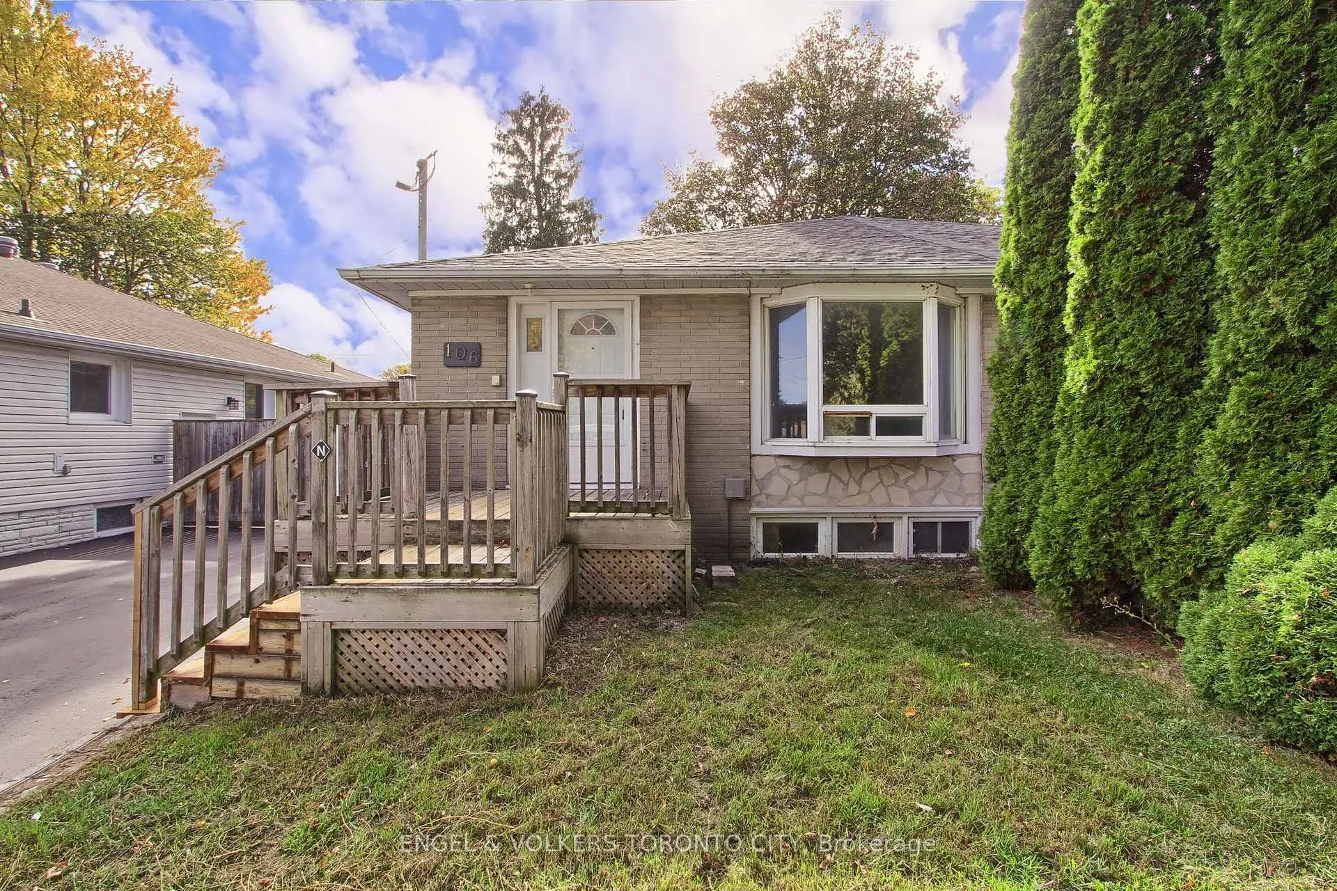 Front of 106 Sheldon Avenue