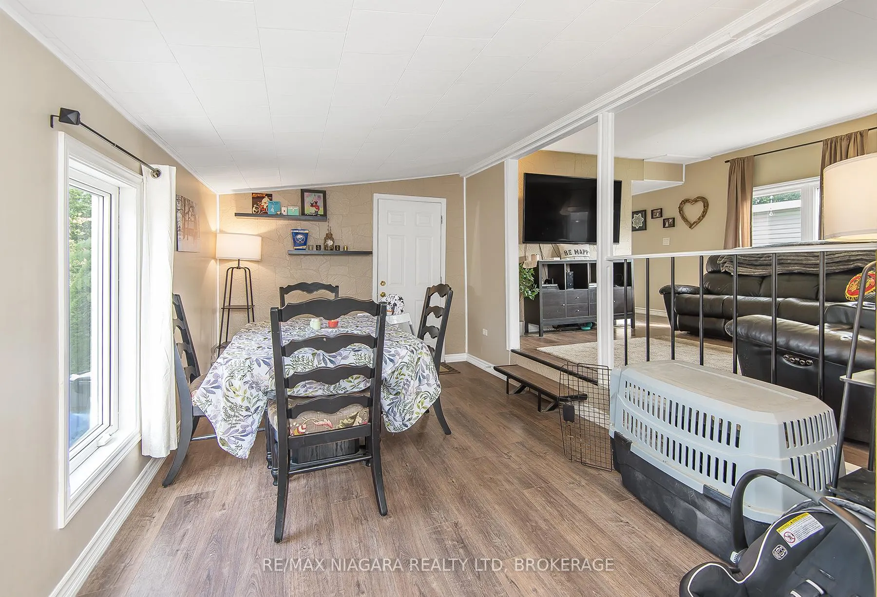 Photo 4 of 4599 Abigail Lane, Lincoln, Beamsville — HOMEH