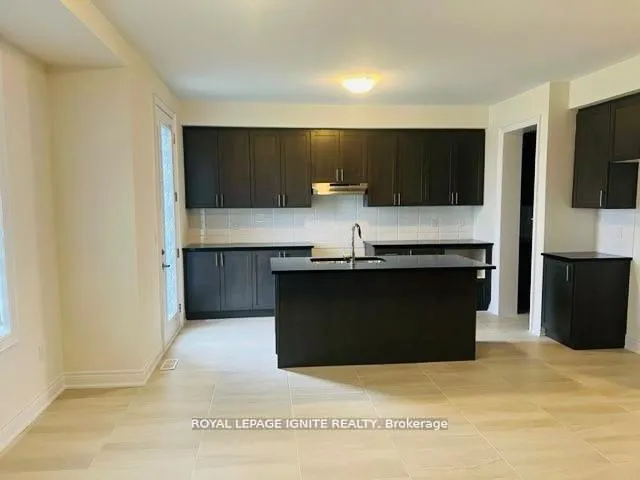 Photo 8 of 114 Whitehand Drive, Clarington, Newcastle — HOMEH