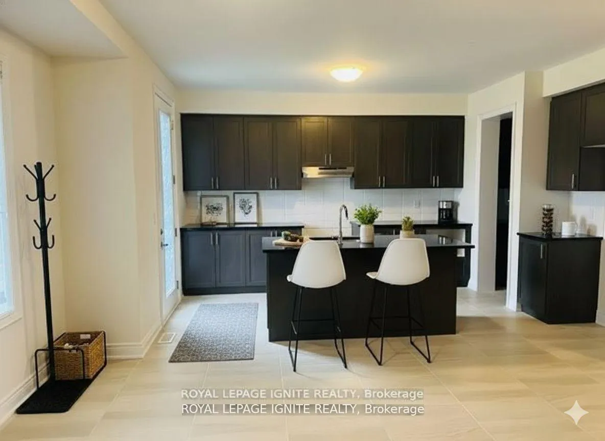 Photo 9 of 114 Whitehand Drive, Clarington, Newcastle — HOMEH