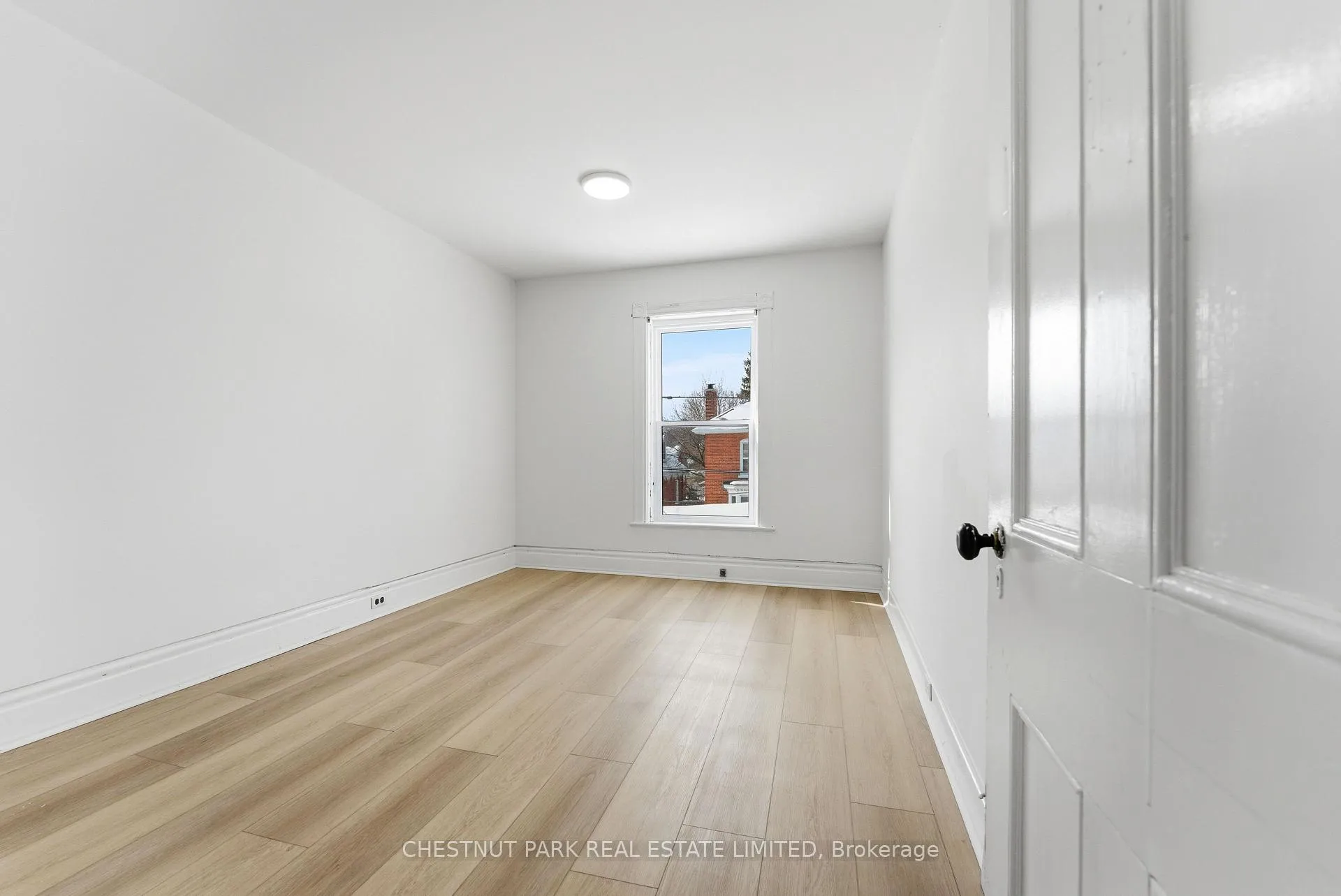 Photo 18 of 43 Dunbar Street, Belleville, Belleville Ward — HOMEH