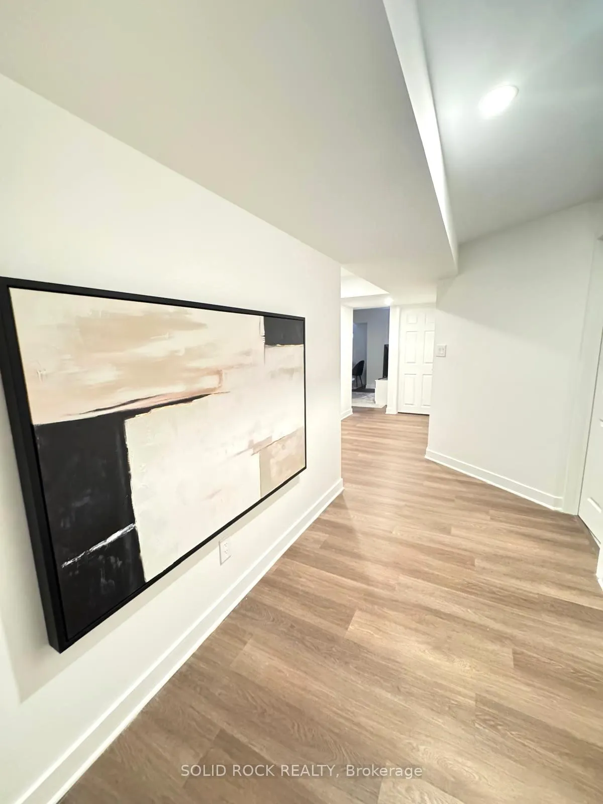 Photo 2 of Unit B, 1117 Apolune Street, Ottawa, Barrhaven - Half Moon Bay — HOMEH