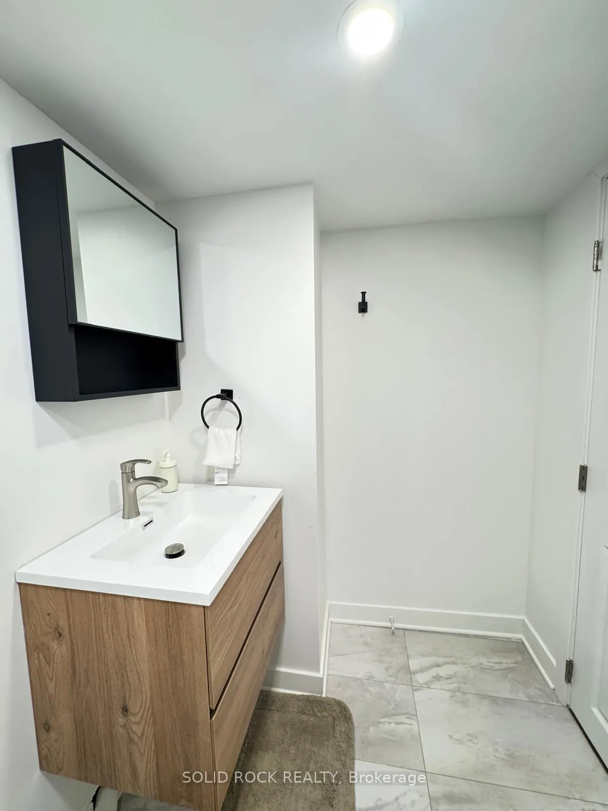 Photo 11 of Unit B, 1117 Apolune Street, Ottawa, Barrhaven - Half Moon Bay — HOMEH