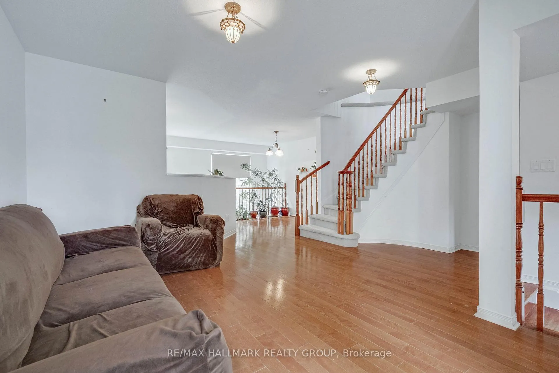 Photo 10 of 548 Aberfoyle Circle, Ottawa, Kanata - Morgan's Grant/South March — HOMEH