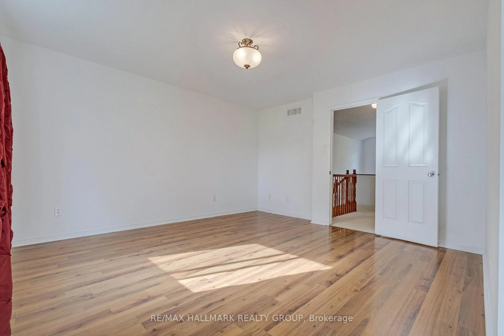 Photo 23 of 548 Aberfoyle Circle, Ottawa, Kanata - Morgan's Grant/South March — HOMEH