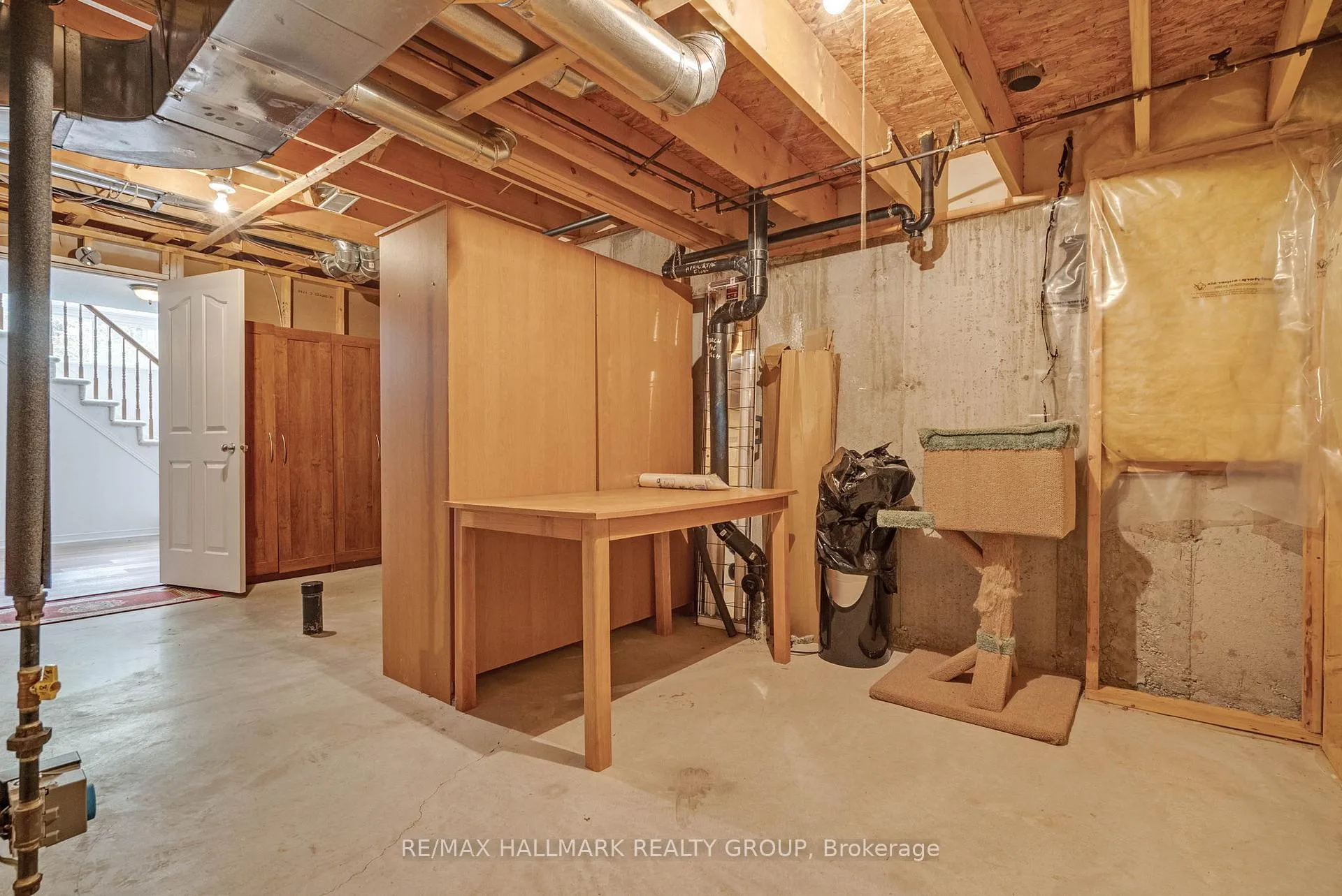 Photo 36 of 548 Aberfoyle Circle, Ottawa, Kanata - Morgan's Grant/South March — HOMEH