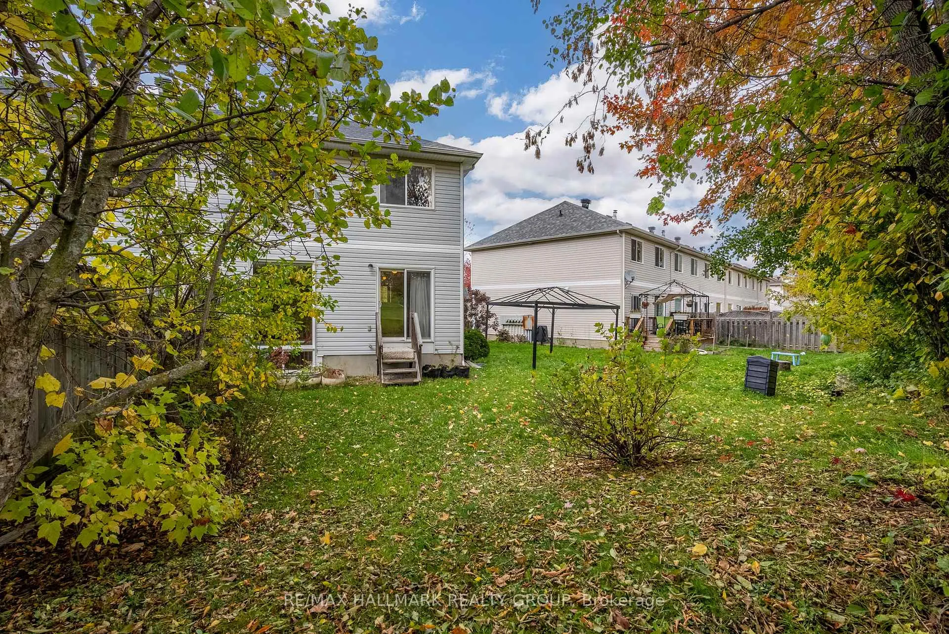 Photo 38 of 548 Aberfoyle Circle, Ottawa, Kanata - Morgan's Grant/South March — HOMEH