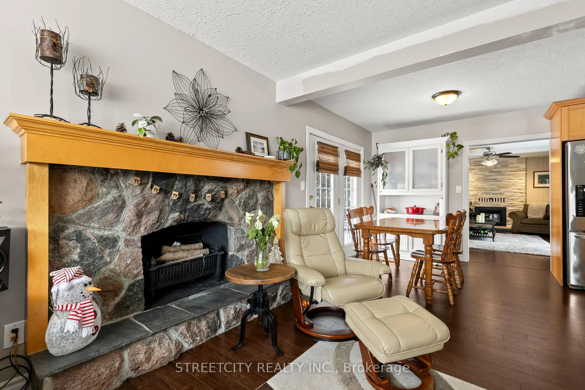 Photo 4 of 2632 Catherine Street, Thames Centre, Rural Thames Centre — HOMEH