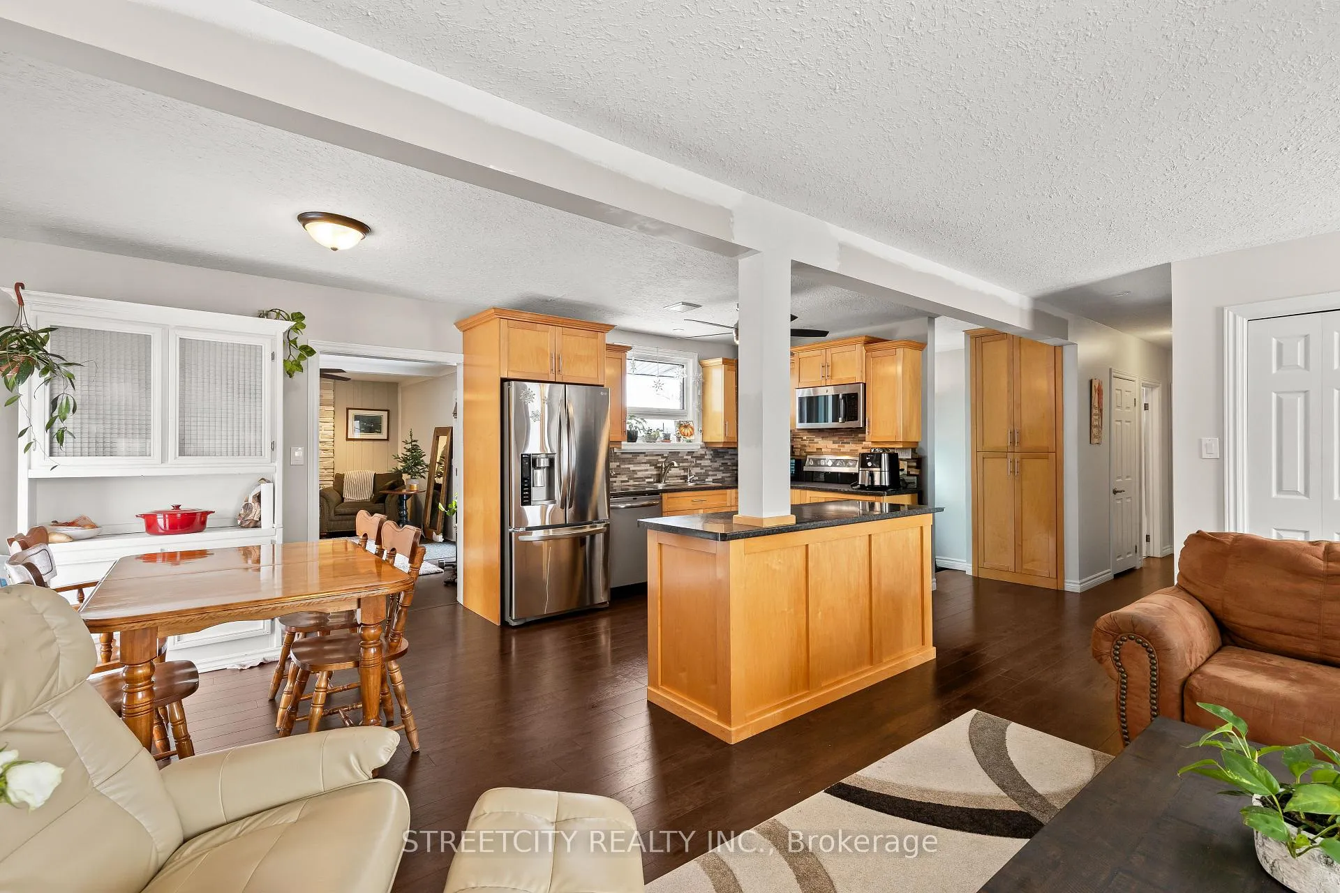 Photo 5 of 2632 Catherine Street, Thames Centre, Rural Thames Centre — HOMEH