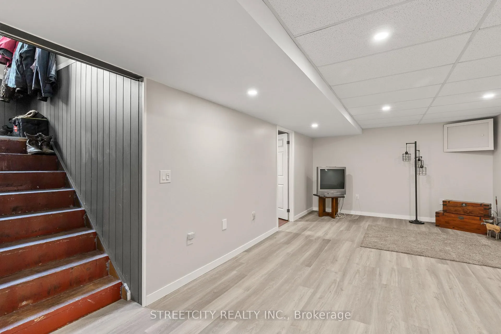 Photo 15 of 2632 Catherine Street, Thames Centre, Rural Thames Centre — HOMEH