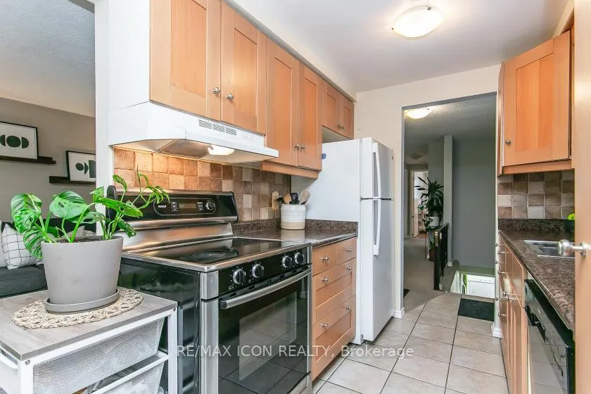 Photo 7 of 528 Whitelaw Road, Guelph, Willow West/Sugarbush/West Acres — HOMEH