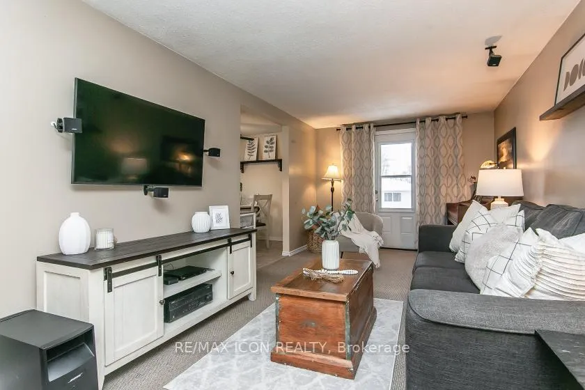 Photo 10 of 528 Whitelaw Road, Guelph, Willow West/Sugarbush/West Acres — HOMEH