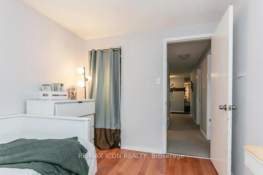 Photo 18 of 528 Whitelaw Road, Guelph, Willow West/Sugarbush/West Acres — HOMEH