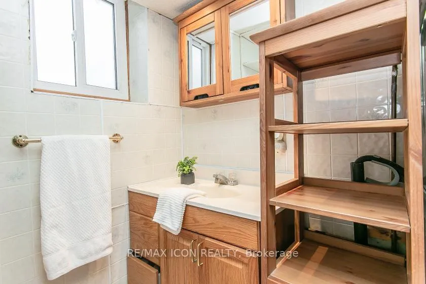 Photo 33 of 528 Whitelaw Road, Guelph, Willow West/Sugarbush/West Acres — HOMEH
