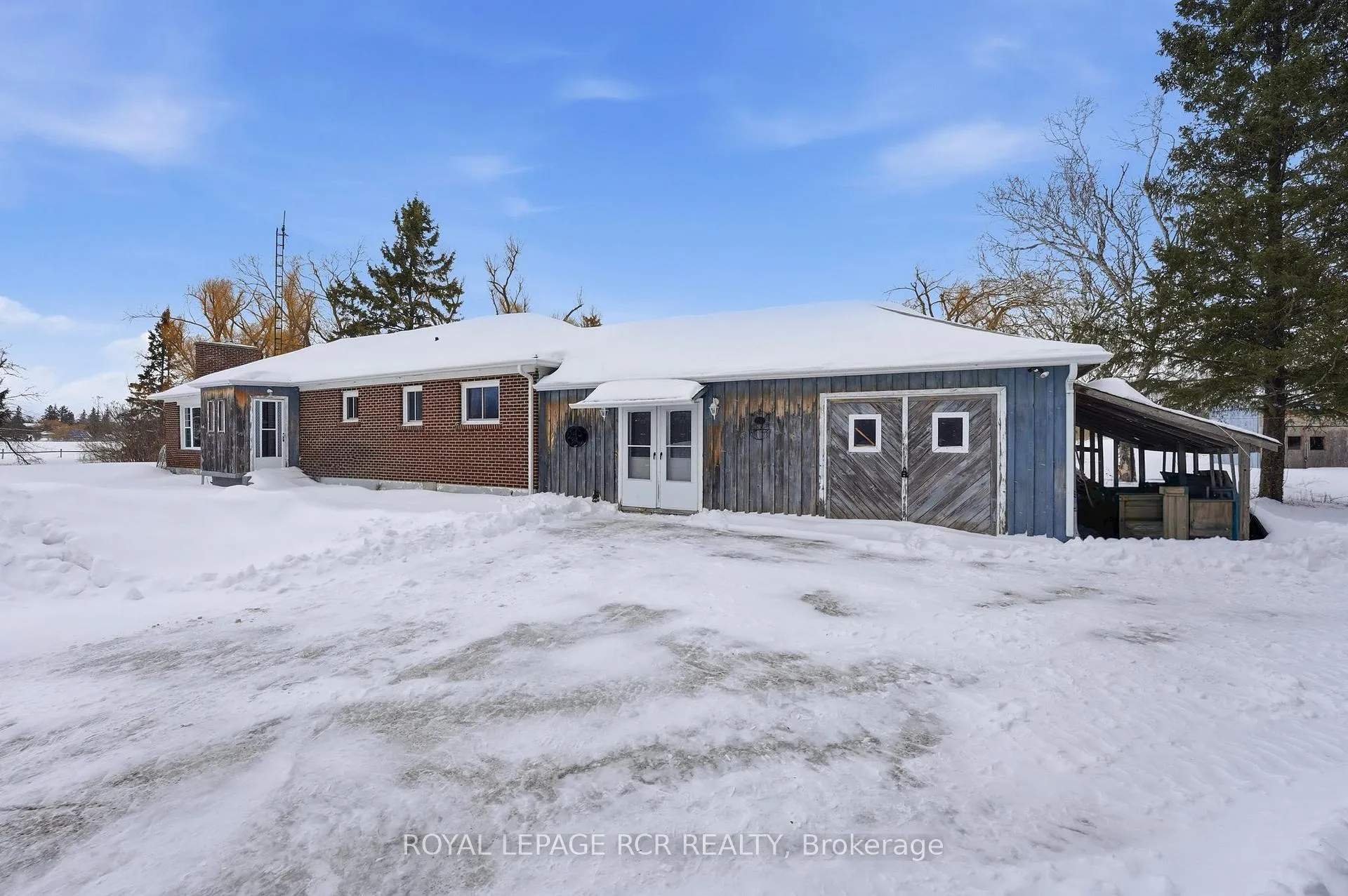 Photo 4 of 22685 18a Side Road, Brock, Rural Brock — HOMEH