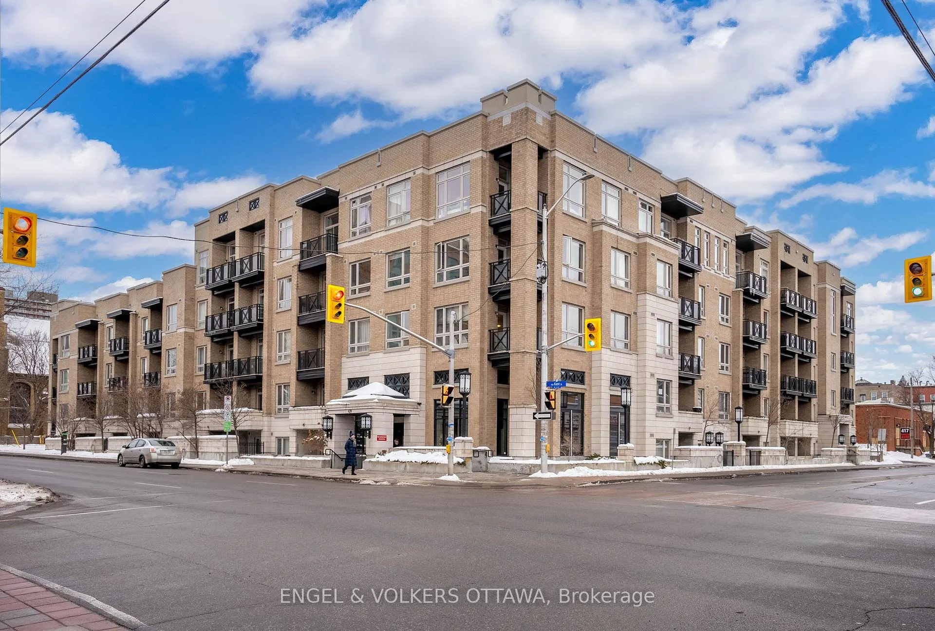 Front of Unit 123, 429 Kent Street