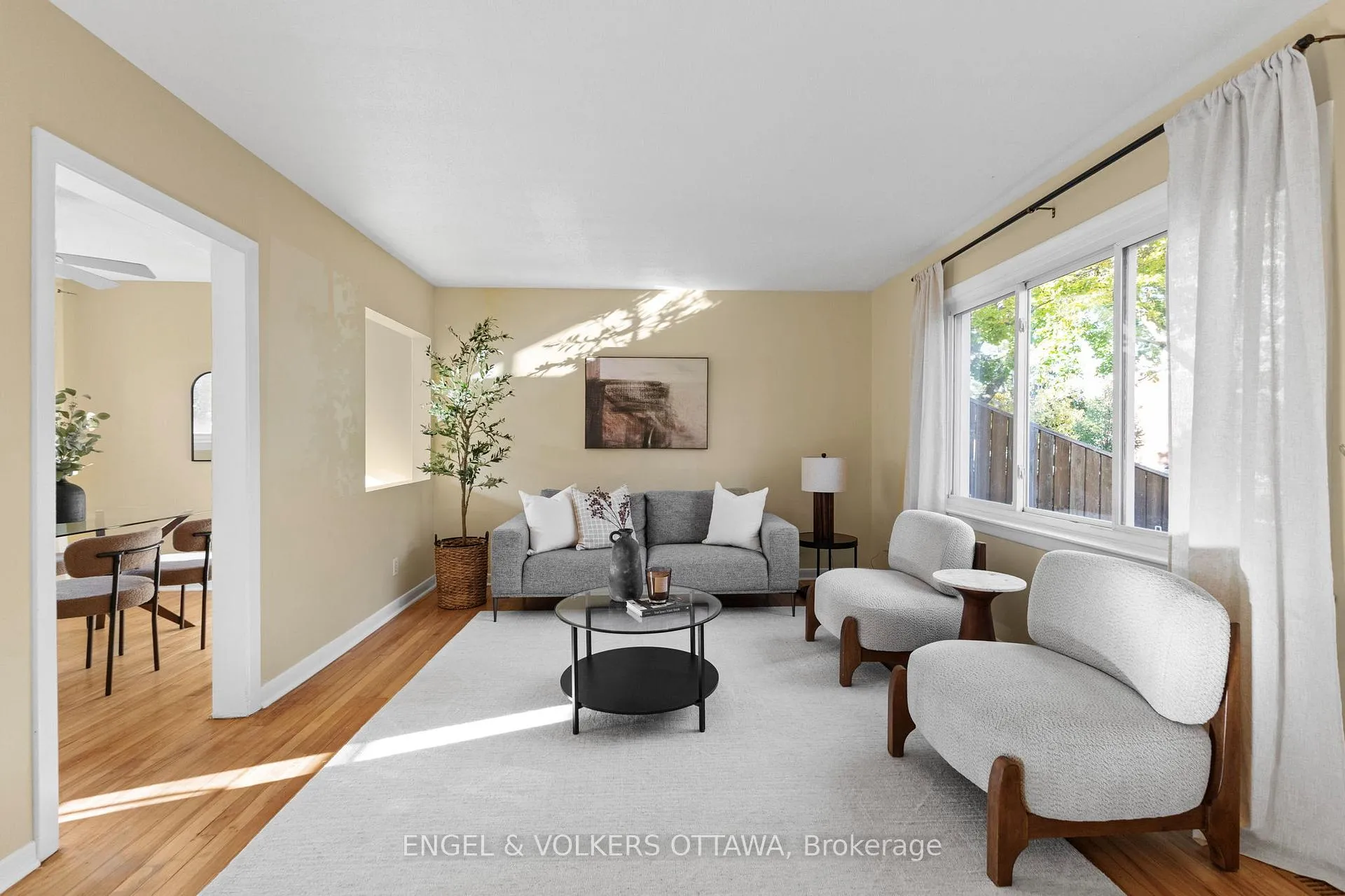 Photo 6 of 838 Borthwick Avenue, Ottawa, Castle Heights/Rideau High — HOMEH