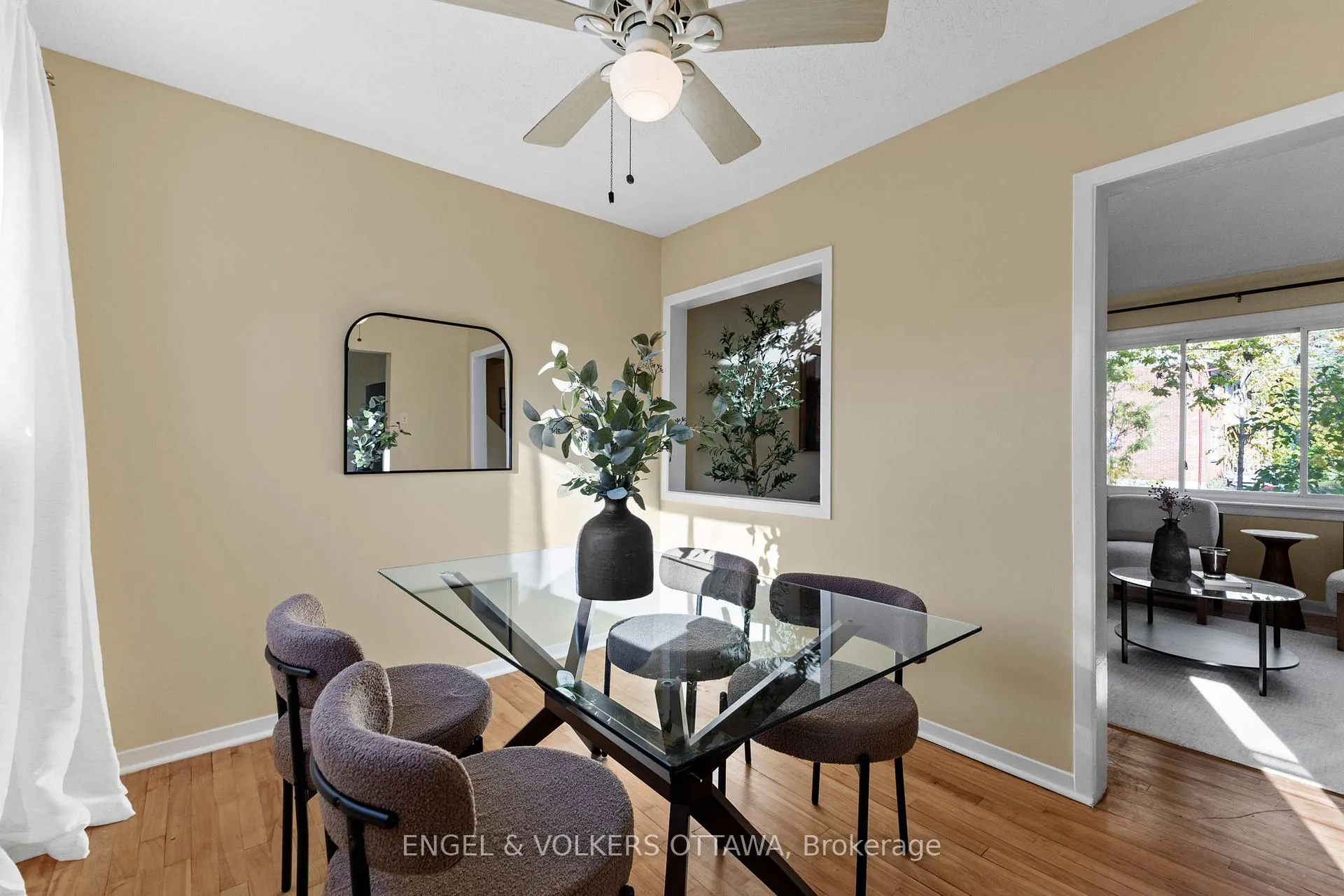 Photo 11 of 838 Borthwick Avenue, Ottawa, Castle Heights/Rideau High — HOMEH