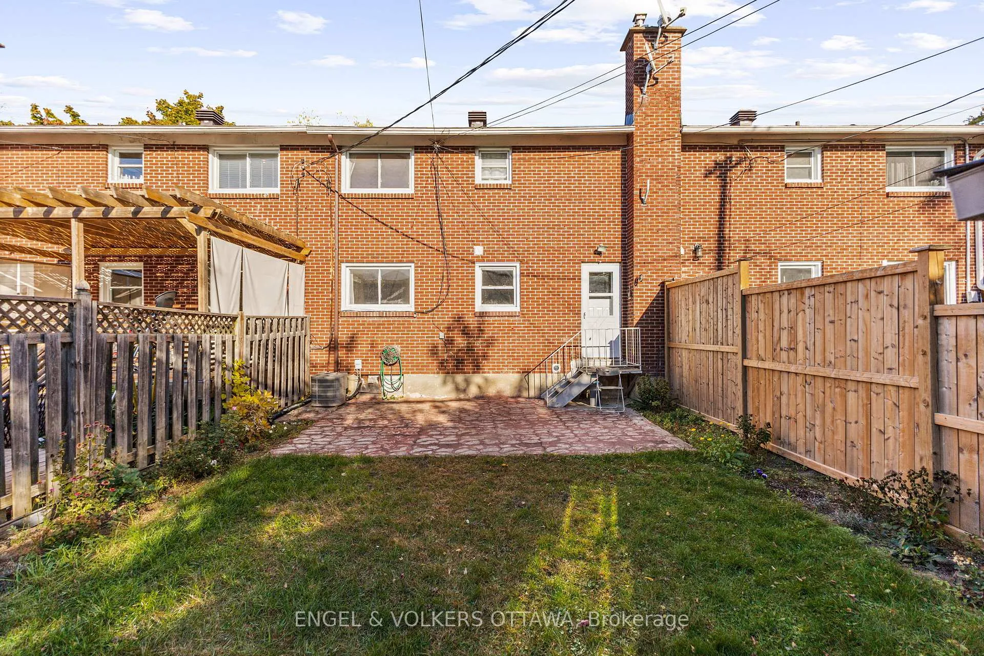 Photo 30 of 838 Borthwick Avenue, Ottawa, Castle Heights/Rideau High — HOMEH
