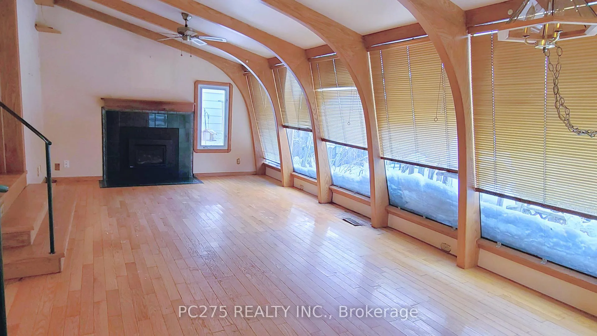 Photo 7 of 1531 Howland Avenue, London, East H — HOMEH