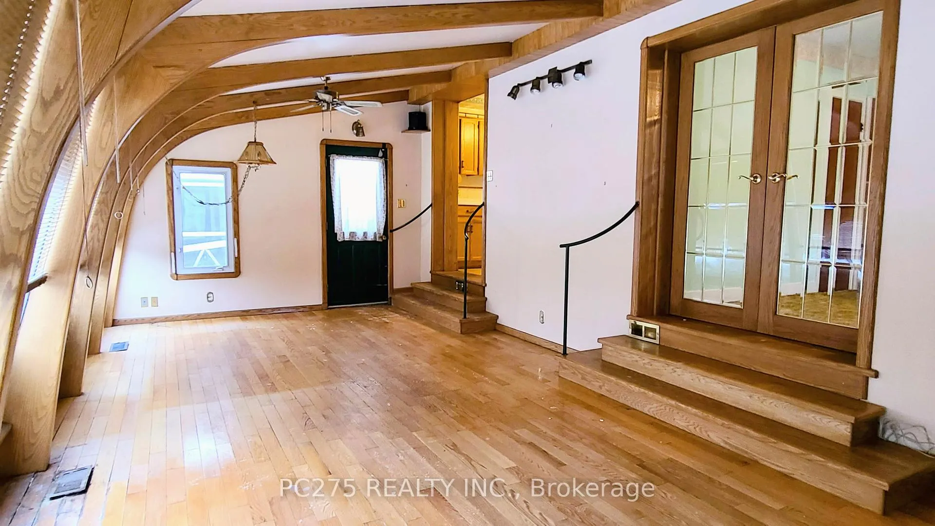 Photo 9 of 1531 Howland Avenue, London, East H — HOMEH