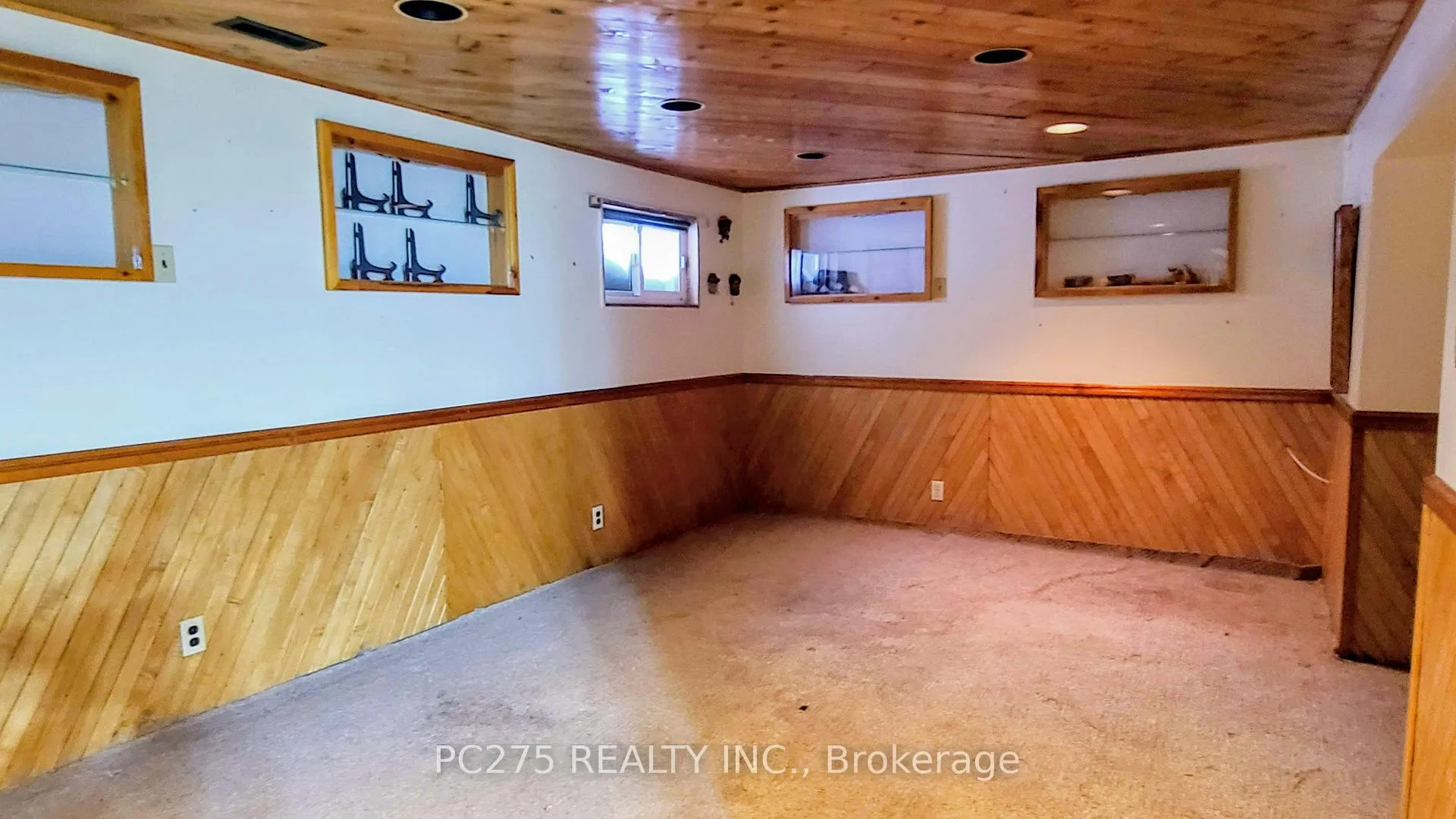 Photo 13 of 1531 Howland Avenue, London, East H — HOMEH