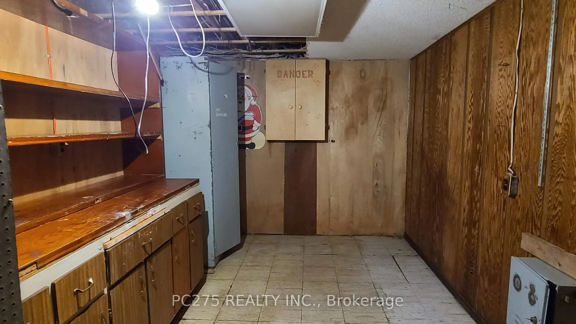 Photo 15 of 1531 Howland Avenue, London, East H — HOMEH
