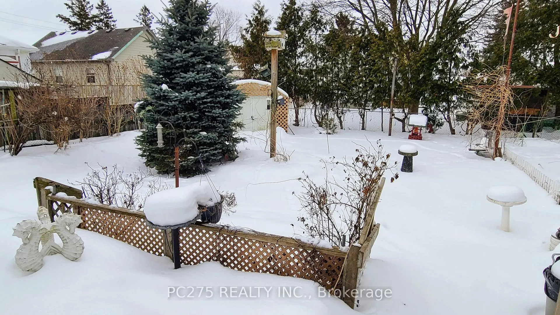 Photo 20 of 1531 Howland Avenue, London, East H — HOMEH