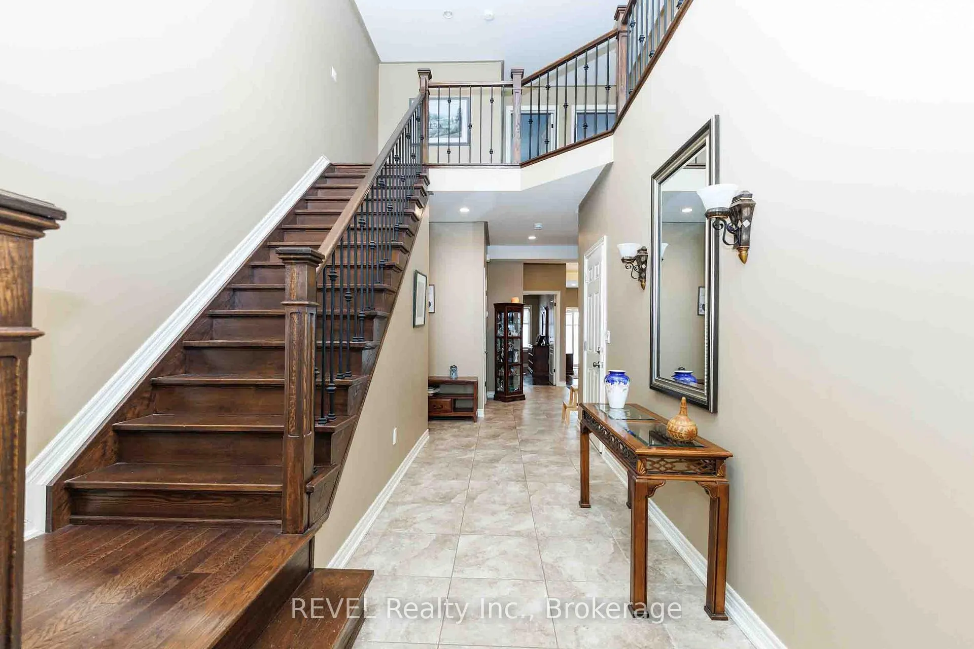 Photo 10 of 56 Tanner Drive, Pelham, Fonthill — HOMEH
