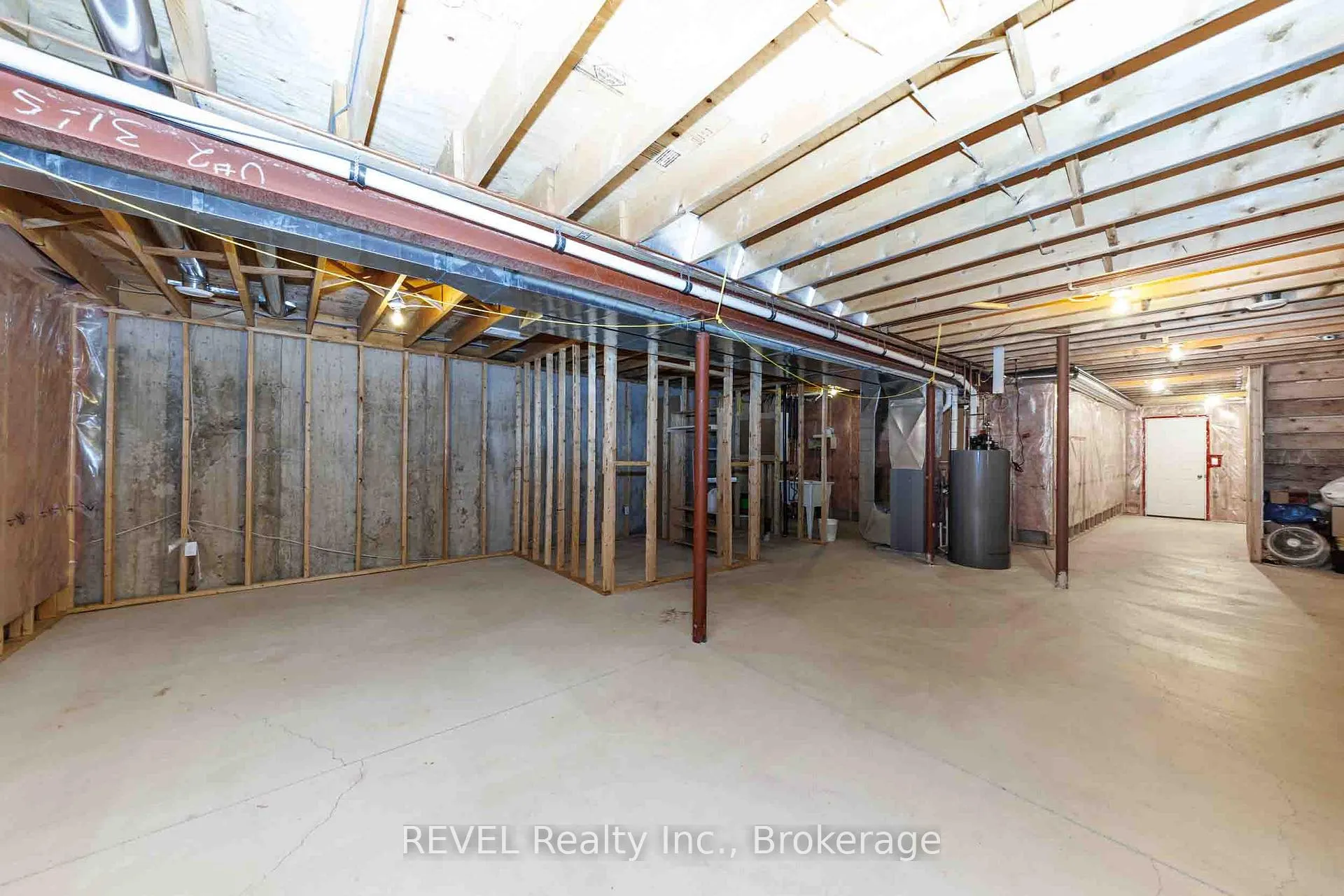 Photo 33 of 56 Tanner Drive, Pelham, Fonthill — HOMEH