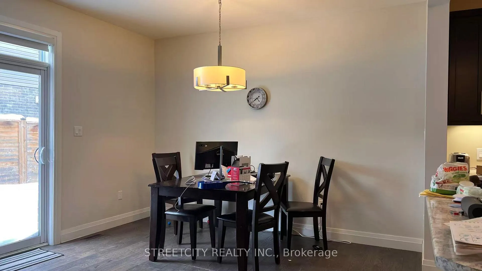 Photo 5 of 1614 Valhalla Street N, London, North E — HOMEH