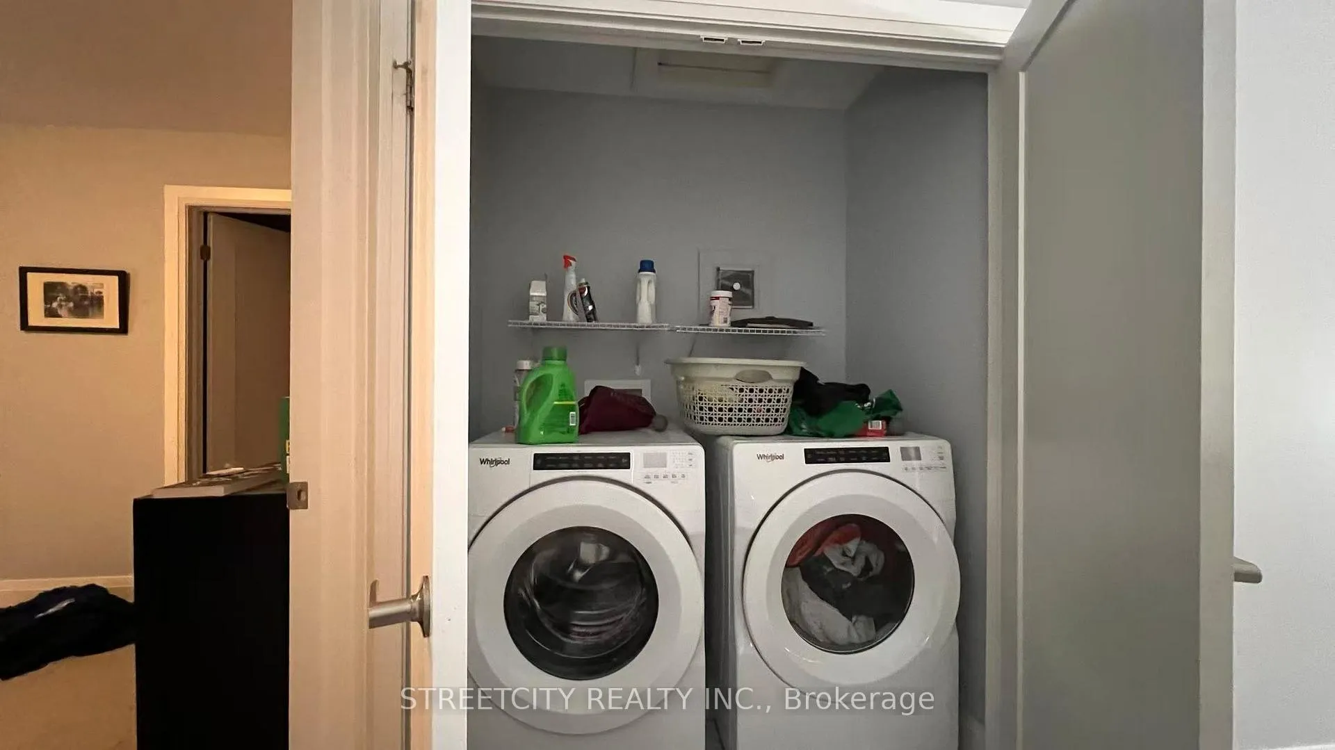 Photo 12 of 1614 Valhalla Street N, London, North E — HOMEH