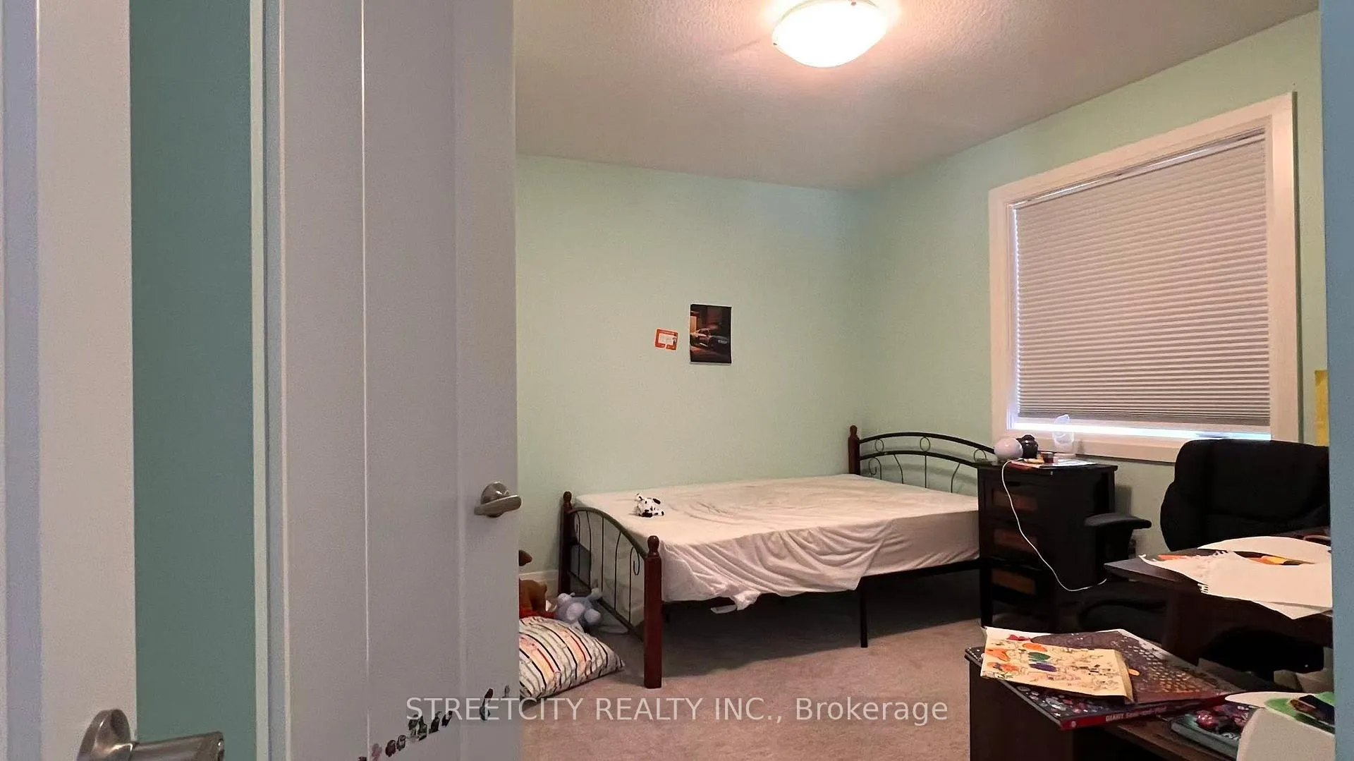 Photo 16 of 1614 Valhalla Street N, London, North E — HOMEH