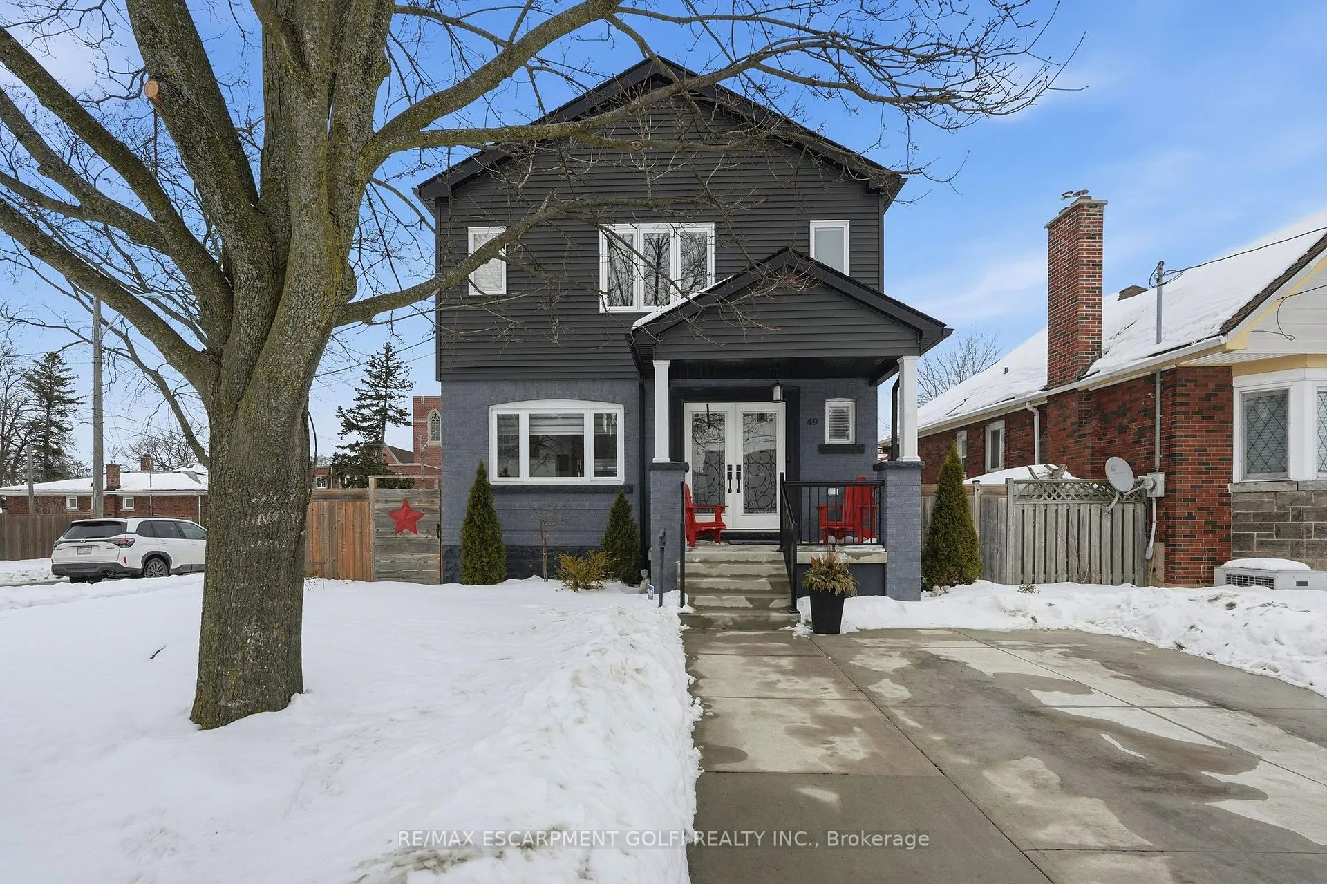 Photo 1 of 49 Brucedale Avenue E, Hamilton, Centremount — HOMEH