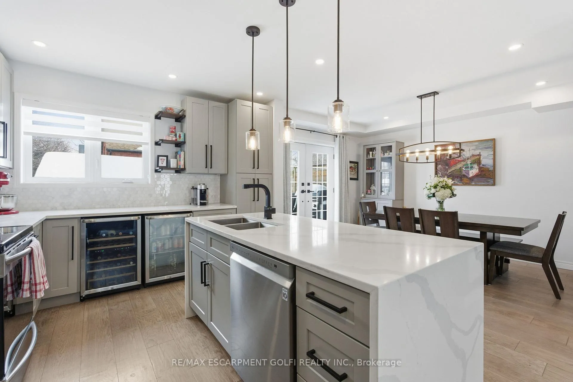 Photo 9 of 49 Brucedale Avenue E, Hamilton, Centremount — HOMEH