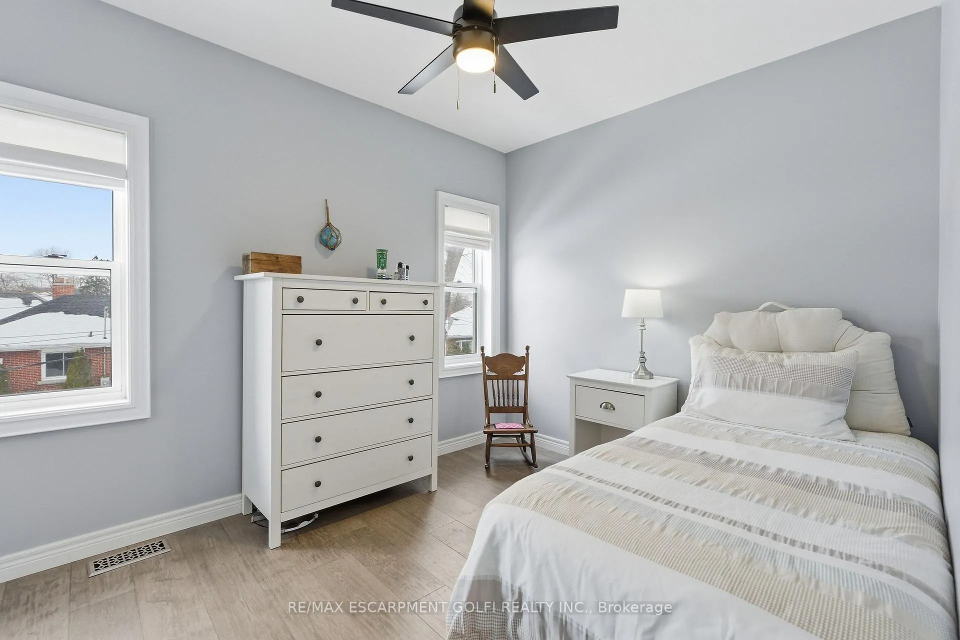 Photo 18 of 49 Brucedale Avenue E, Hamilton, Centremount — HOMEH
