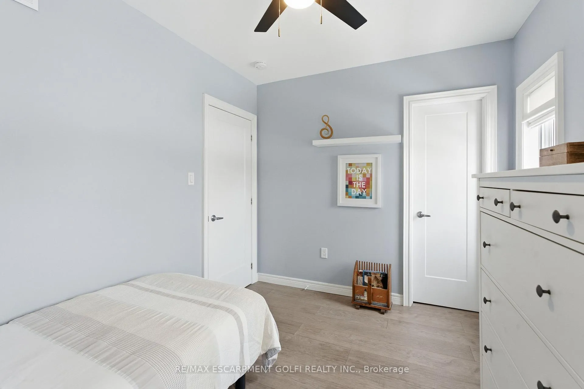 Photo 19 of 49 Brucedale Avenue E, Hamilton, Centremount — HOMEH
