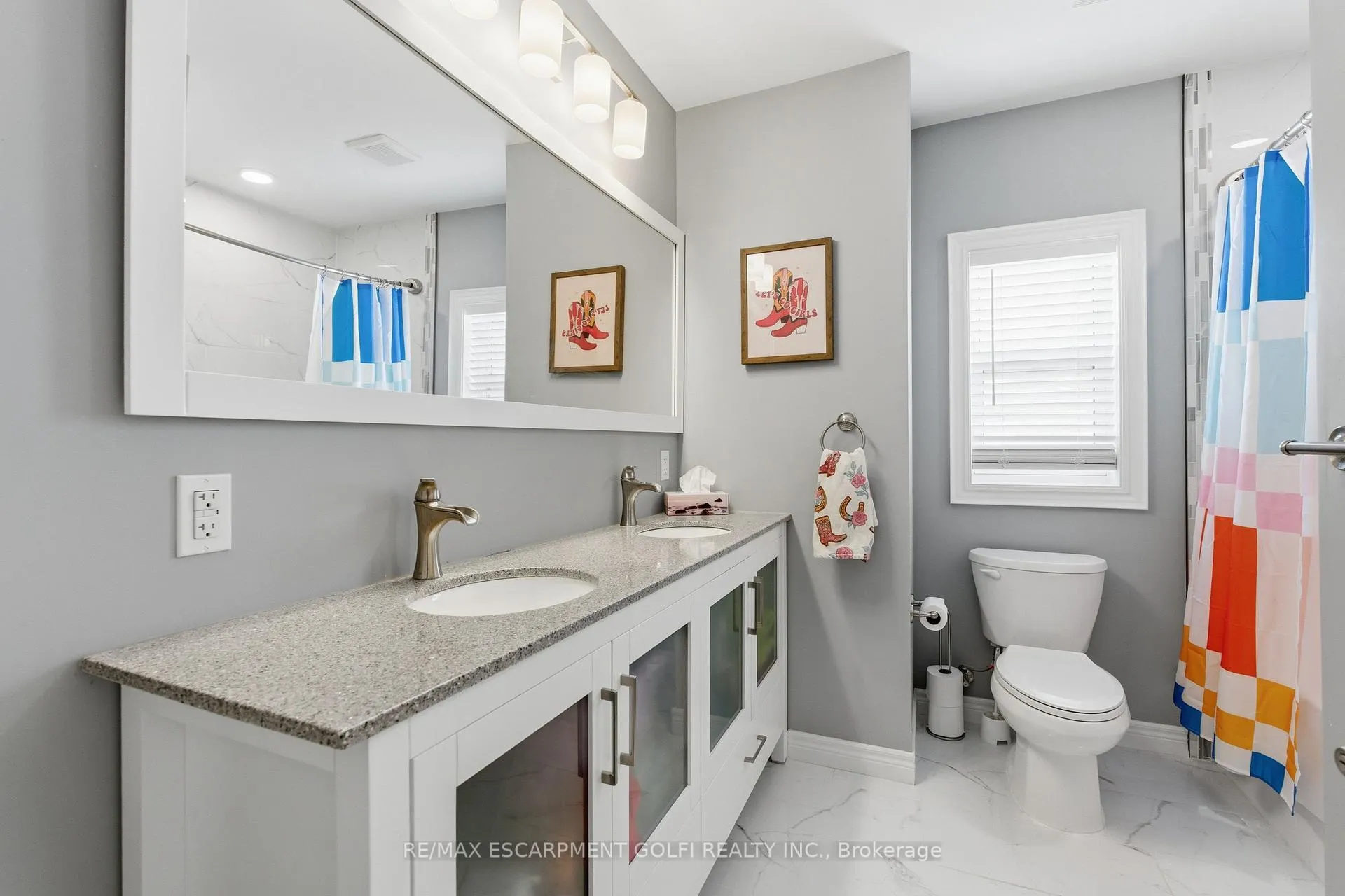 Photo 20 of 49 Brucedale Avenue E, Hamilton, Centremount — HOMEH