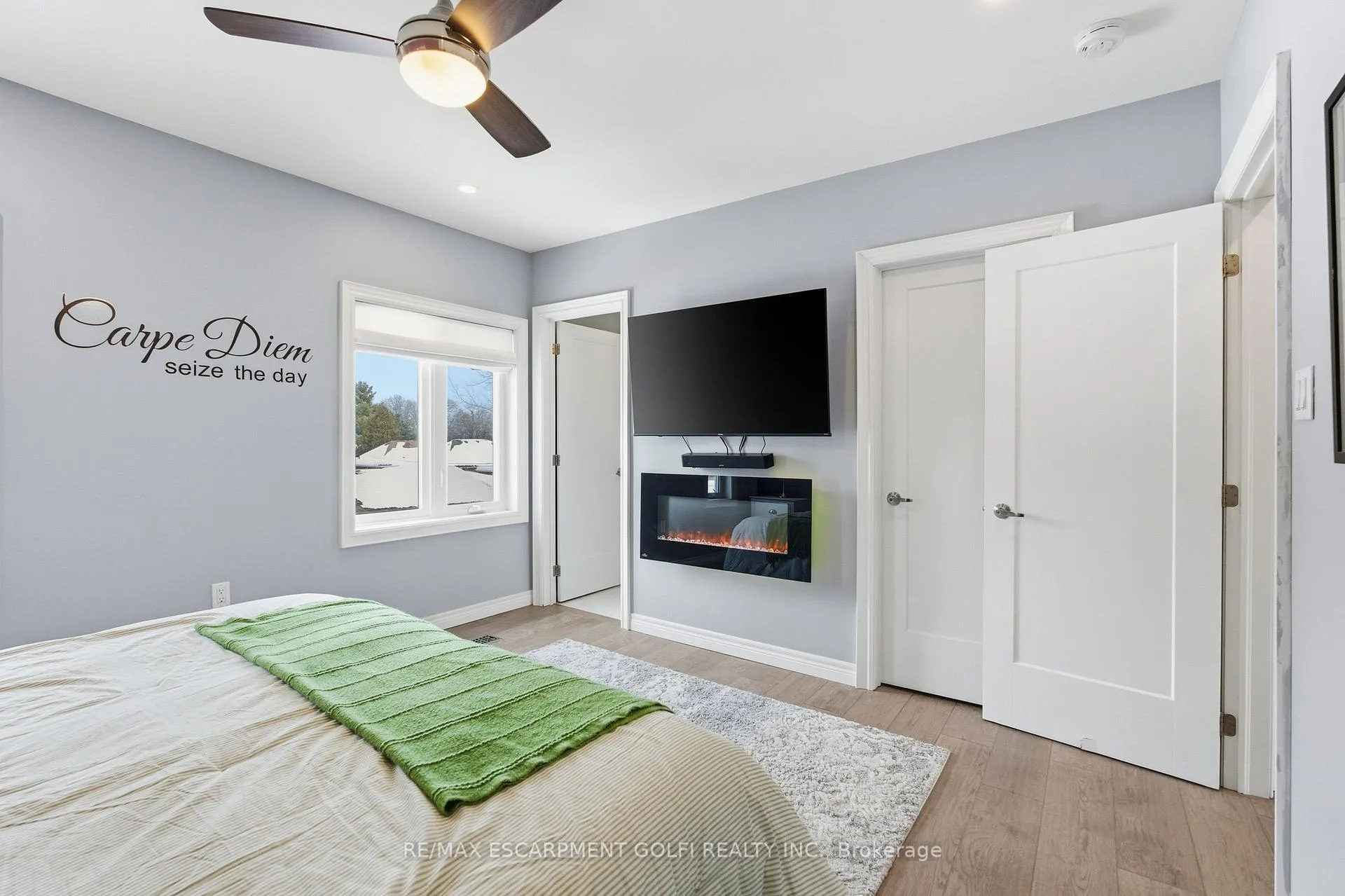 Photo 23 of 49 Brucedale Avenue E, Hamilton, Centremount — HOMEH