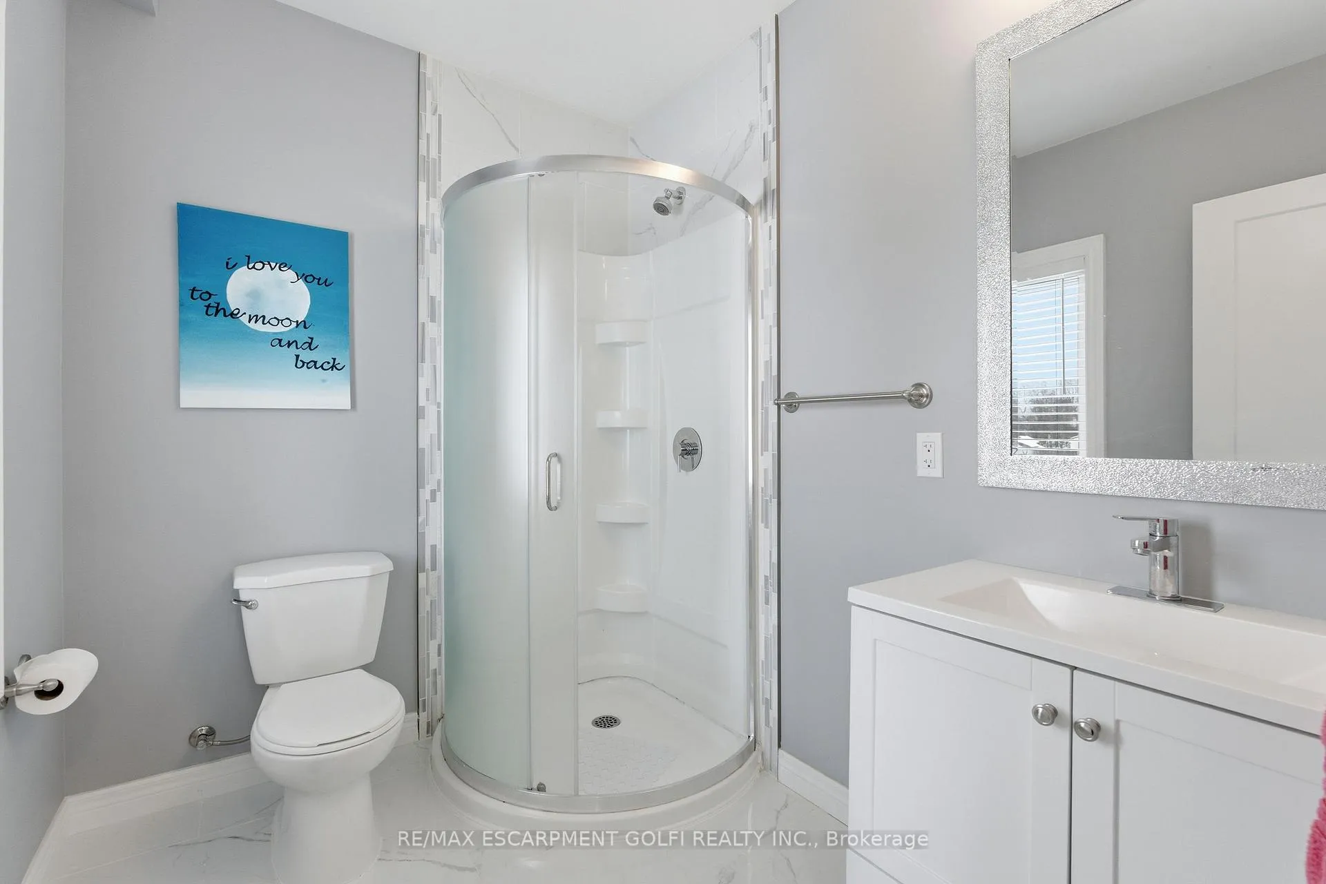Photo 24 of 49 Brucedale Avenue E, Hamilton, Centremount — HOMEH