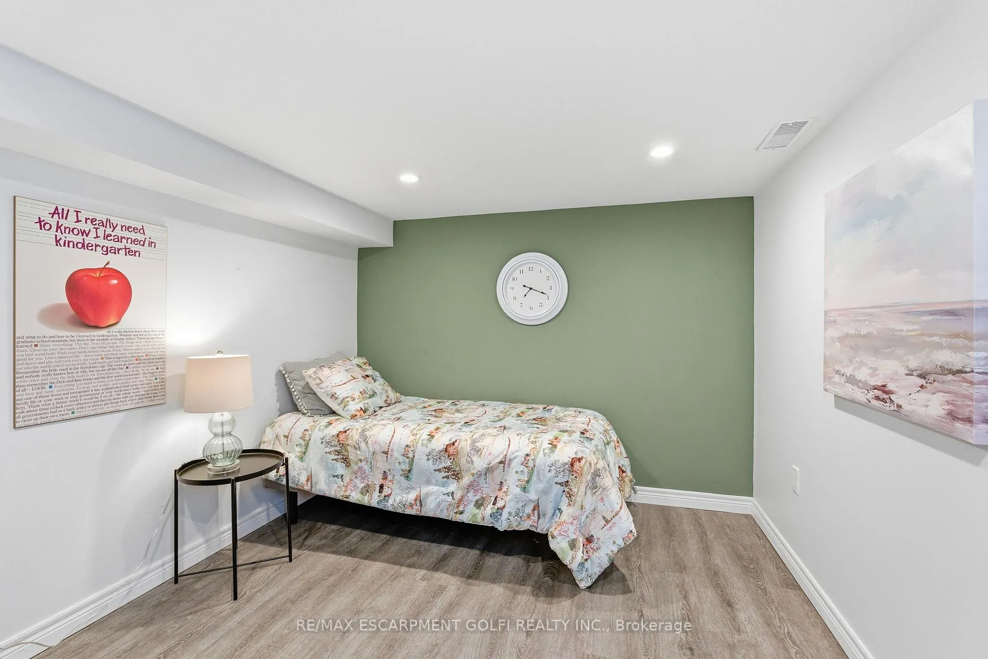 Photo 26 of 49 Brucedale Avenue E, Hamilton, Centremount — HOMEH