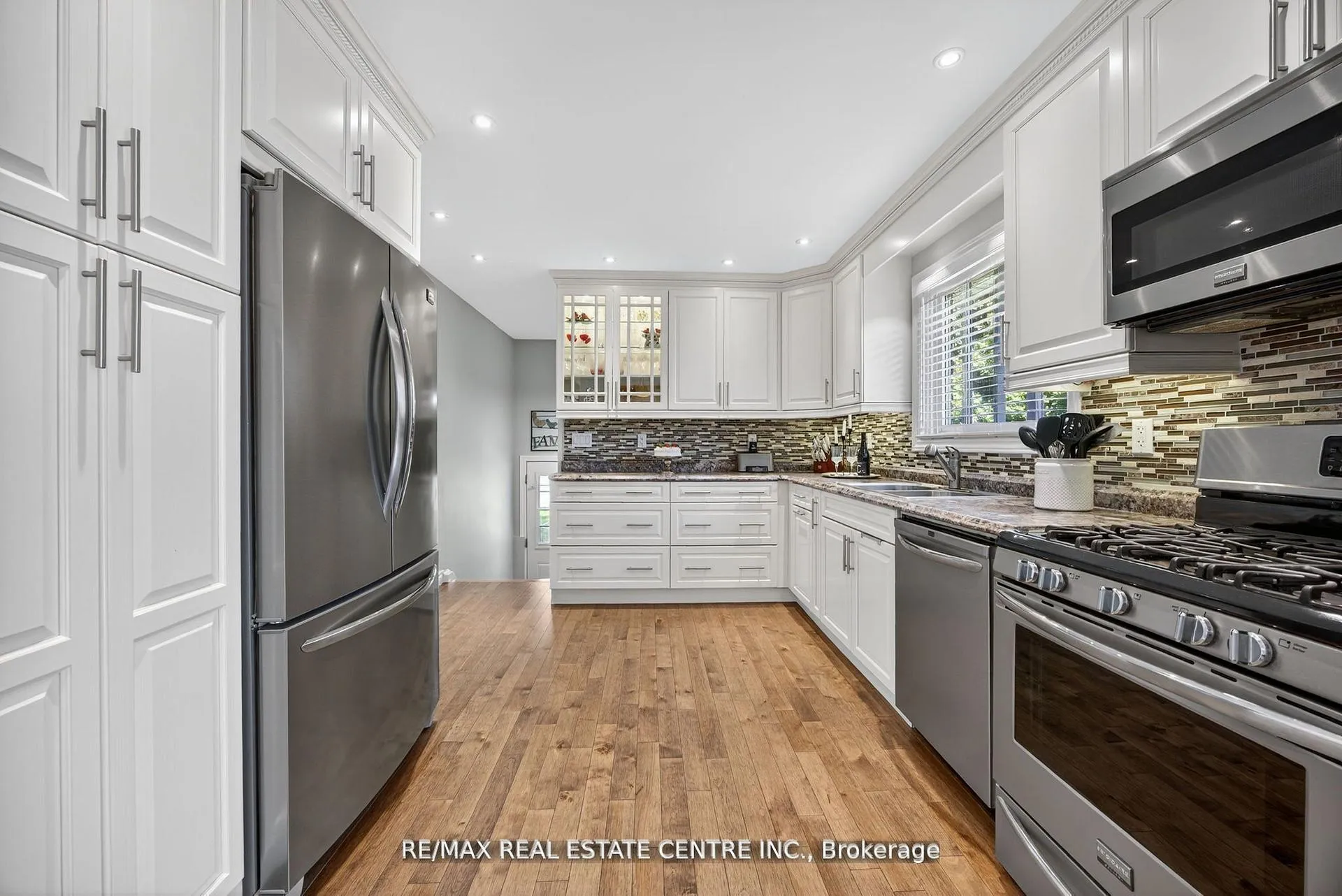 Photo 2 of 3047 Sandy Cove Drive, Innisfil, Rural Innisfil — HOMEH